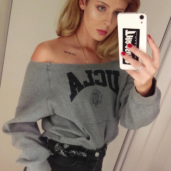 Meet your Posher, Ruby - Picture 3 of 8